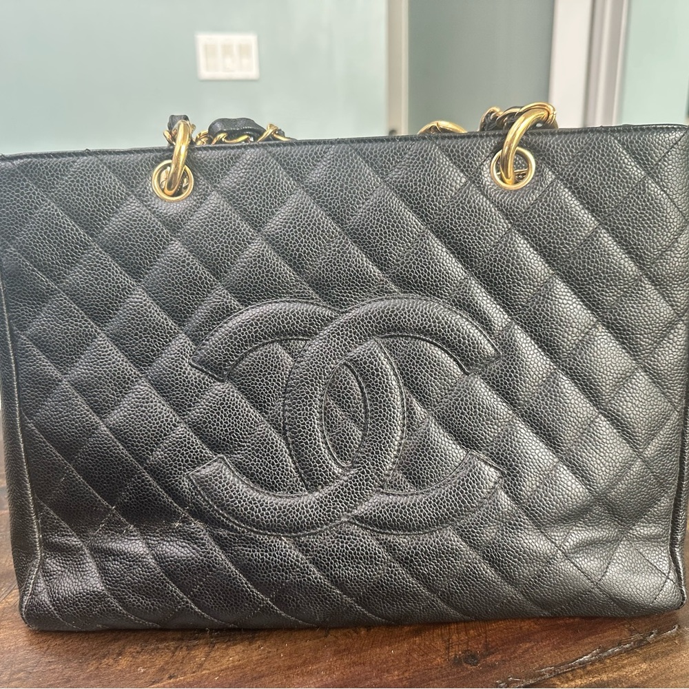 CHANEL Black and Gold Grand Shopper Tote GST Leather Tote - Picture 3 of 11